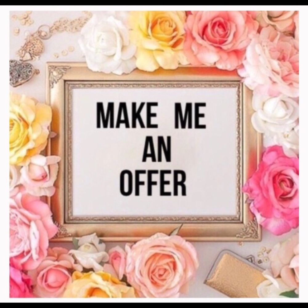 🎉👑 Reasonable Offers Accepted🎉👑